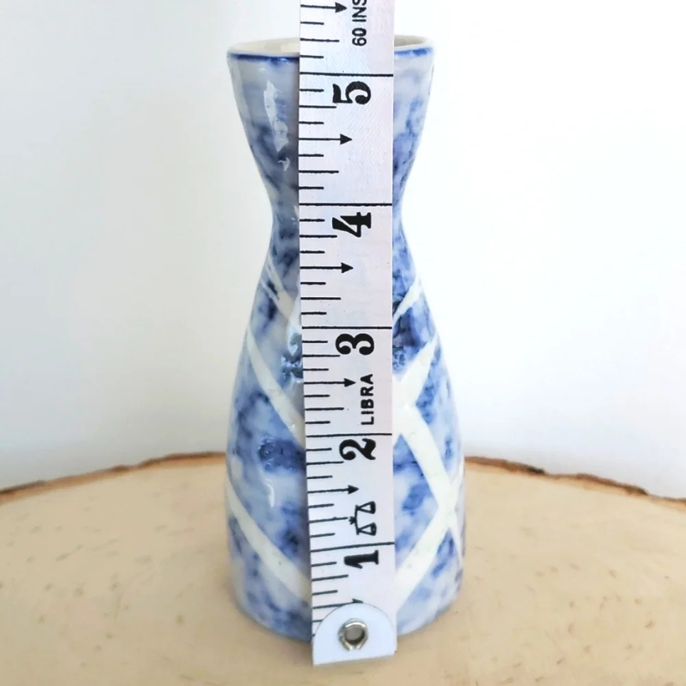 Vintage Japanese Blue and White with Bamboo Design Sake Decanter Petite Bud Vase - Picture 6 of 6